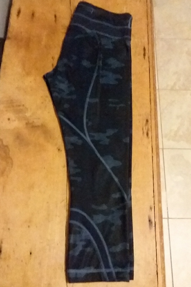 Lululemon Oil Spill Inspire II crop